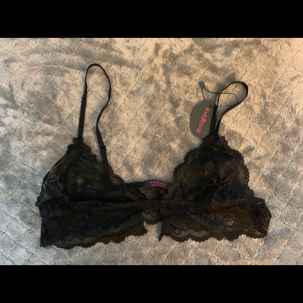 Black lacy bralette